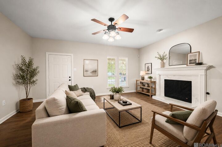 Property Photo: 13133 Country Park Ave LA 70816
