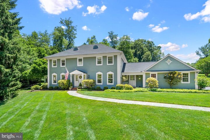 Property Photo: 102 Haywood Road DE 19807
