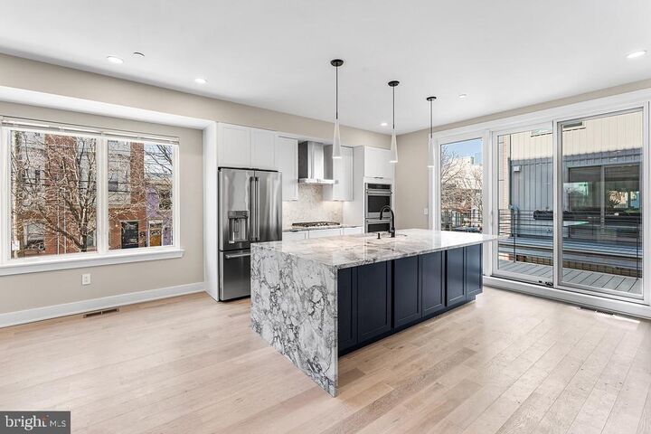 Property Photo:  2105 League Court  PA 19146 