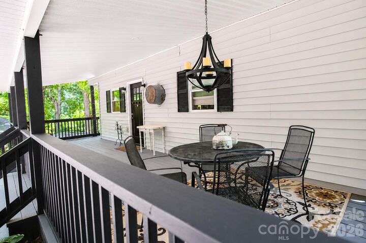 Property Photo: 47 Caribou Lane NC 28714