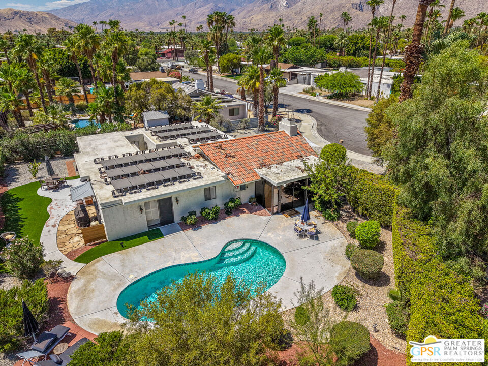Property Photo: 566 N Sunset Way CA 92262
