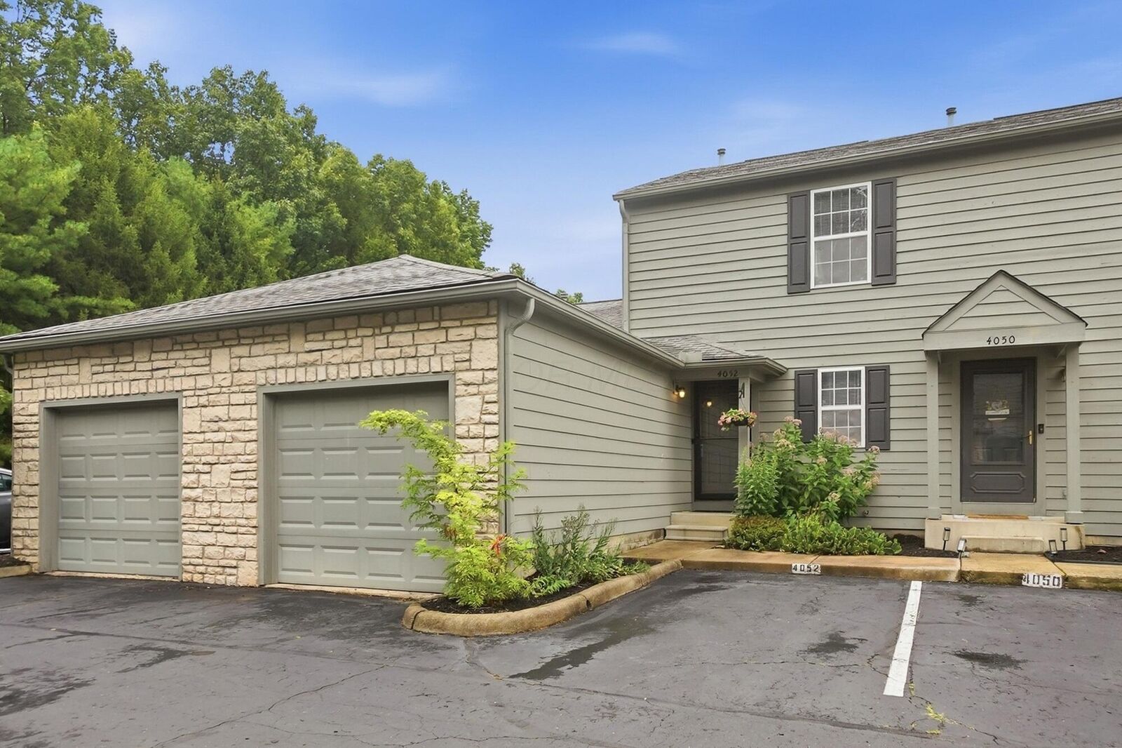 Property Photo:  4052 Meadowick Drive  OH 43230 