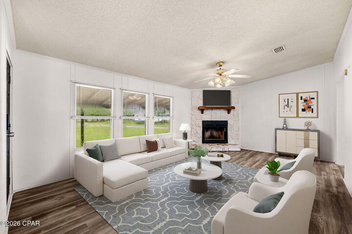 Property Photo: 8306 Highway 2301 FL 32466