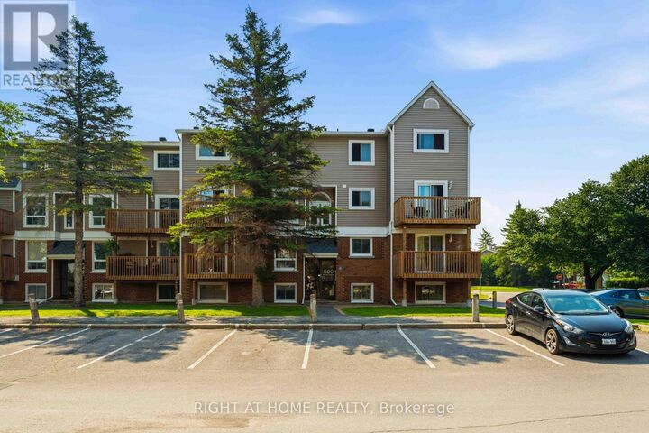 Property Photo:  500 Fenerty Court 3  ON K2L 3B1 