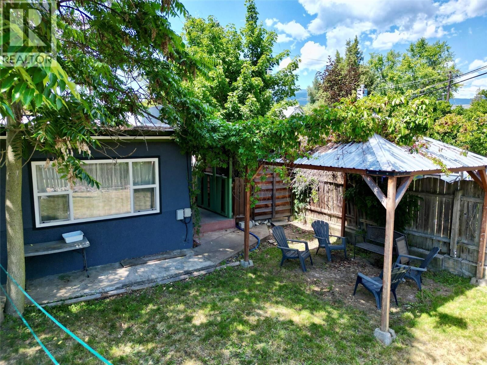 Property Photo: 411 7th Avenue BC V1N 1R1