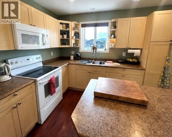 Property Photo: 5213 40 St NE Street BC V0C 1J0