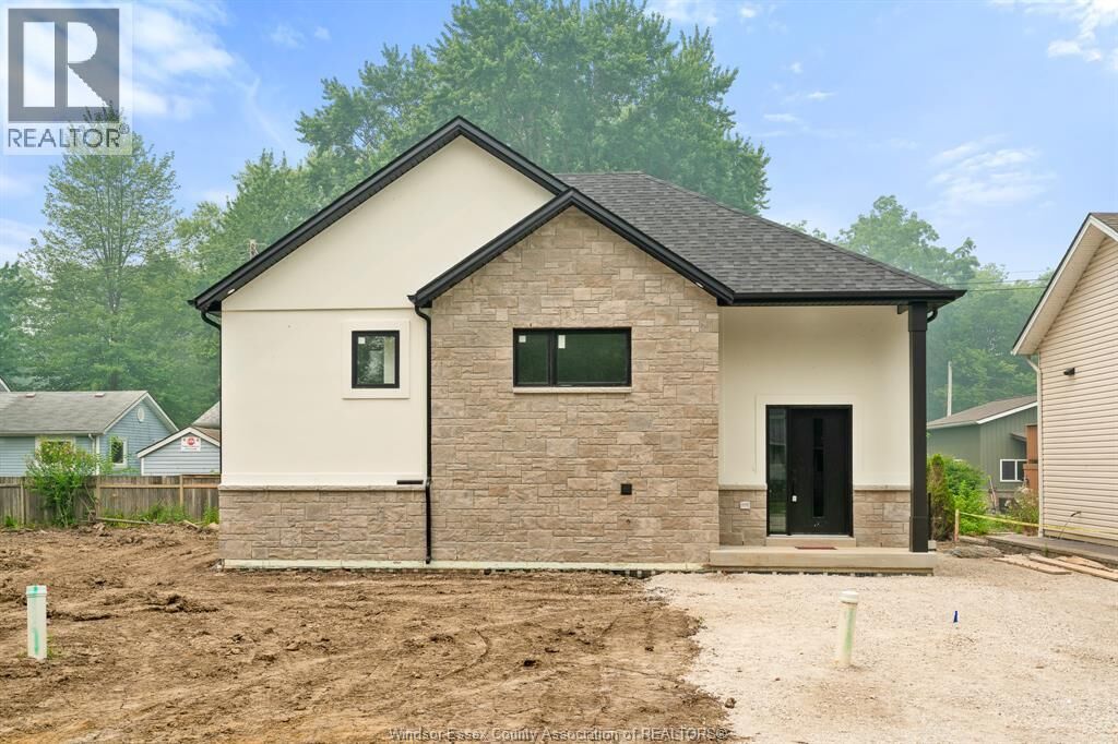 Property Photo: 121 Allison Avenue ON N0R 1G0