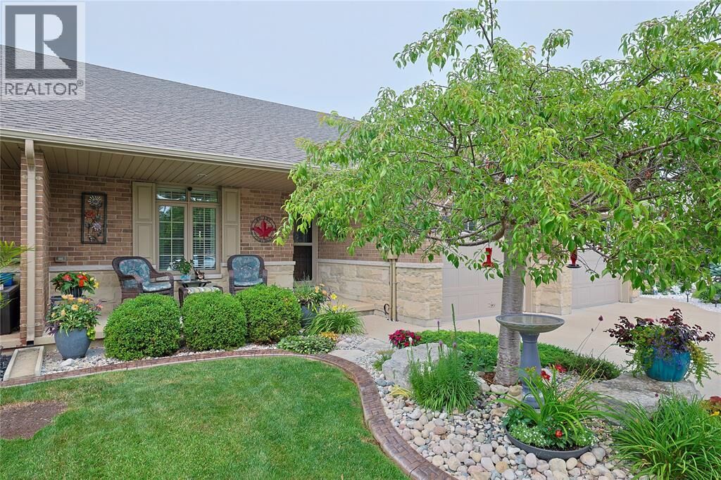 Property Photo: 248 Bentley Court ON N7S 0E1