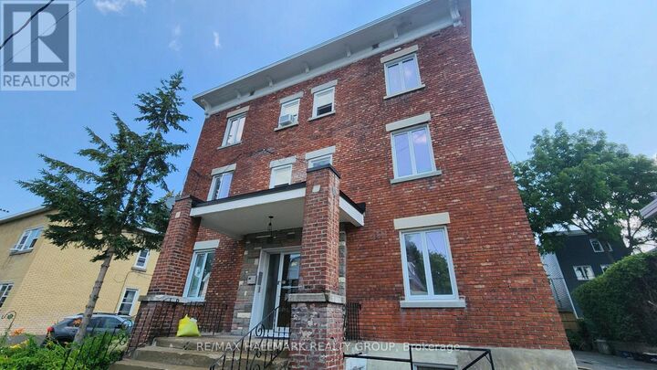 Property Photo: 125 Glenora Street 3 ON K1S 1J2