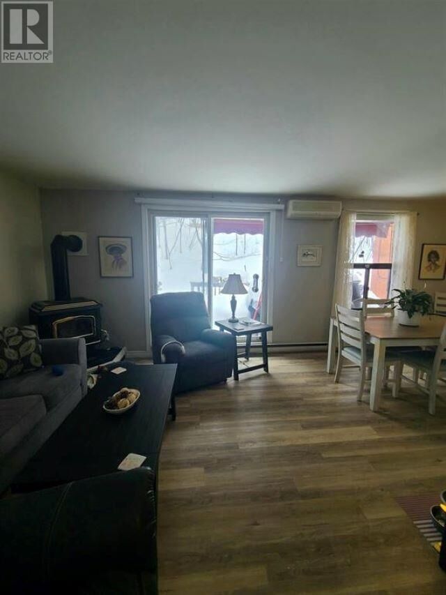 Property Photo:  8 Capital Pl  ON P5A 2P8 