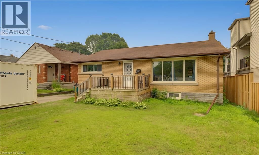 Property Photo: 195 Belleview Avenue ON N2B 1G6