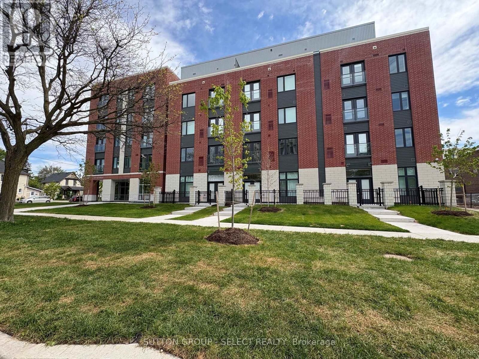 Property Photo:  351 Hill Street 315  ON N6B 2M1 