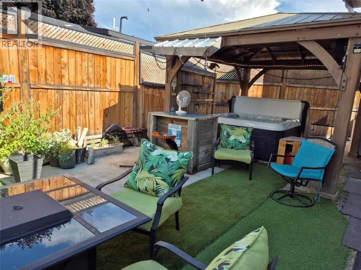 Property Photo:  415 Commonwealth Road  BC V4V 1P4 