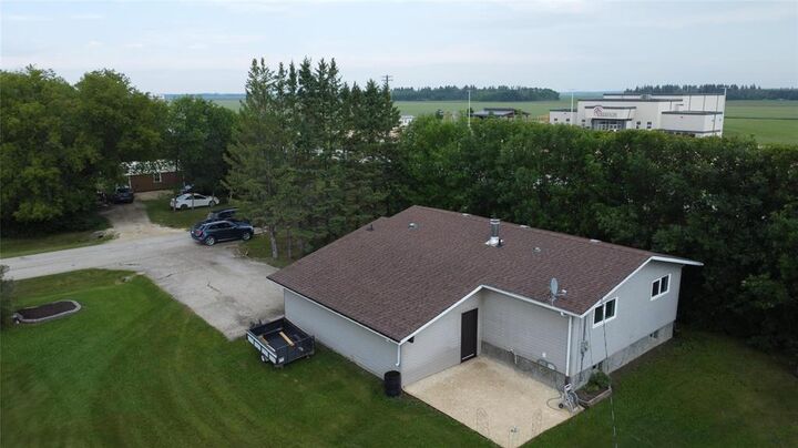 Property Photo: 624 Woodfield Avenue MB R0C 0A0