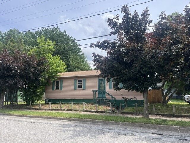 Property Photo: 1927 W 21st Street PA 16502