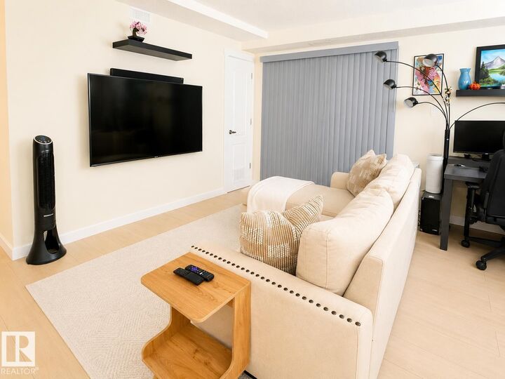 11825 71 Street NW 101 — photo 1