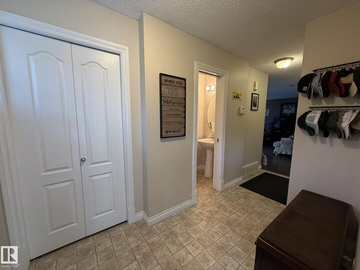 Property Photo: 12050 17 Avenue SW 93 AB T6W 1X4
