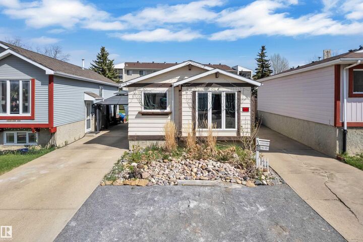 Property Photo: 4536 35A Avenue NW AB T5L 4T1