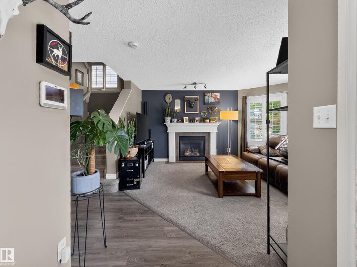 Property Photo: 423 Summerton Crescent AB T8H 2V3