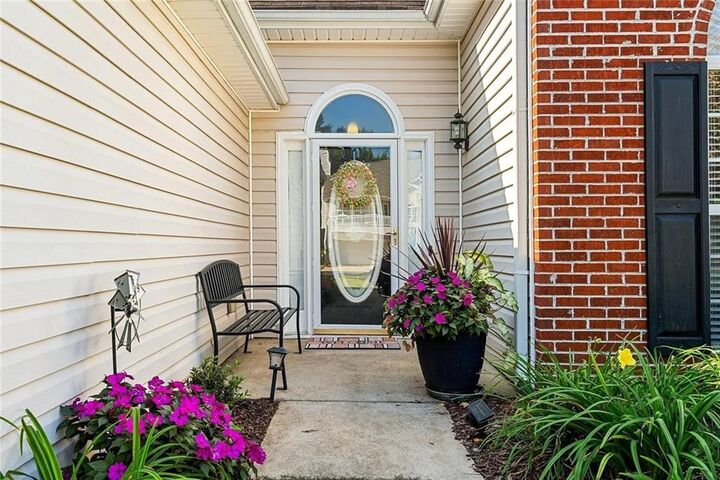 Property Photo: 1114 Chateau Terrace GA 30253