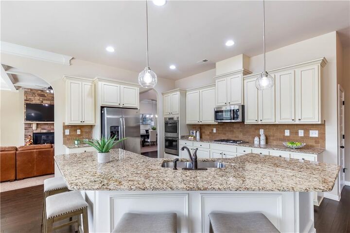 Property Photo: 104 Eastin Road GA 30214