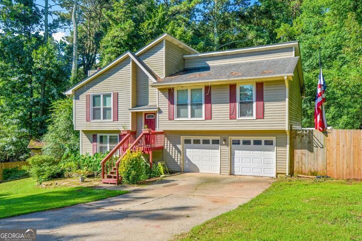 Property Photo: 4933 Woodstream Lane NW GA 30102