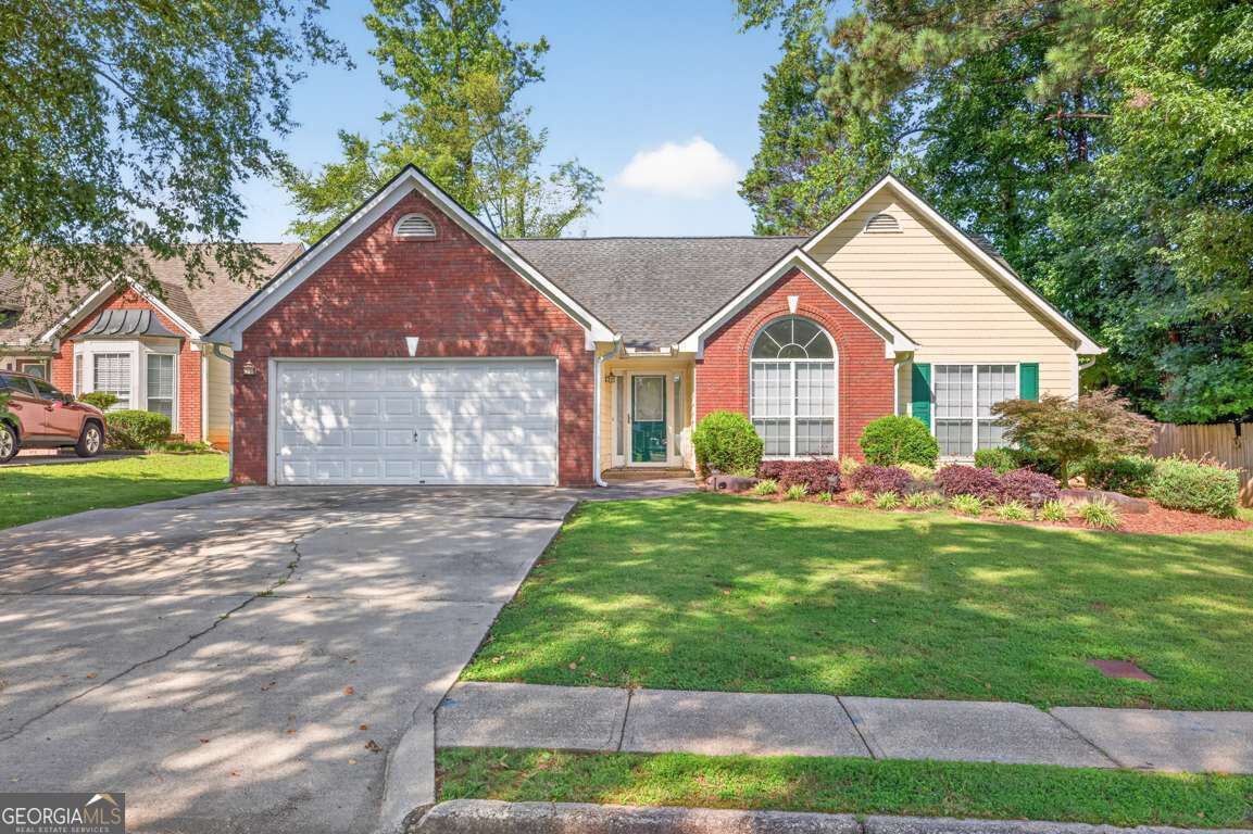 Property Photo: 490 Sunnyside Drive GA 30044