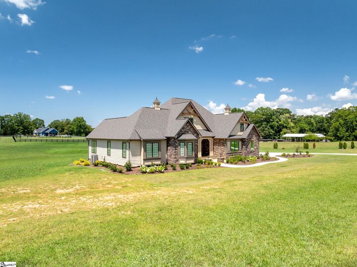 Property Photo: 10445 New Cut Road SC 29322