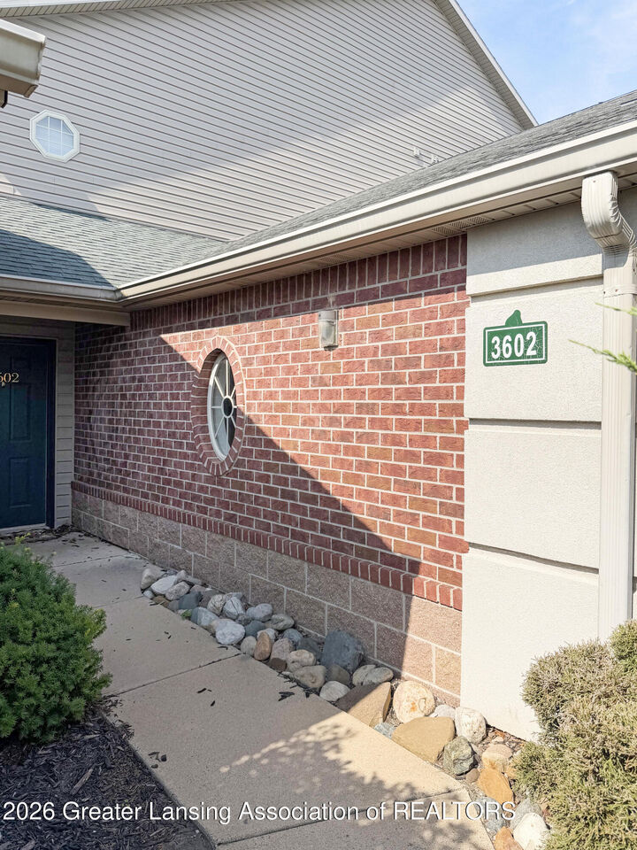 Property Photo:  3602 Flying Gulch Drive  MI 48842 