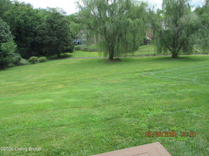 Property Photo: 13113 Willow Forest Dr KY 40245