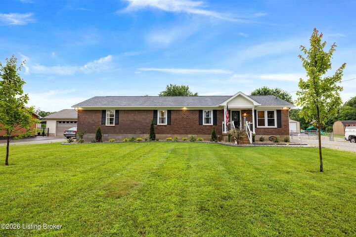 Property Photo: 380 Oakrun Dr KY 40047