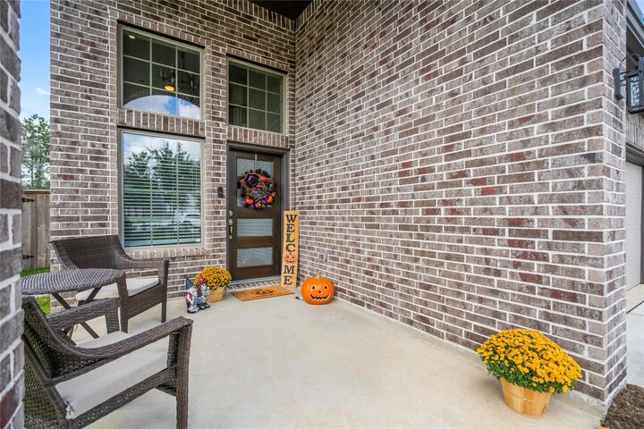 Property Photo: 112 Sugar Peak Court TX 77316