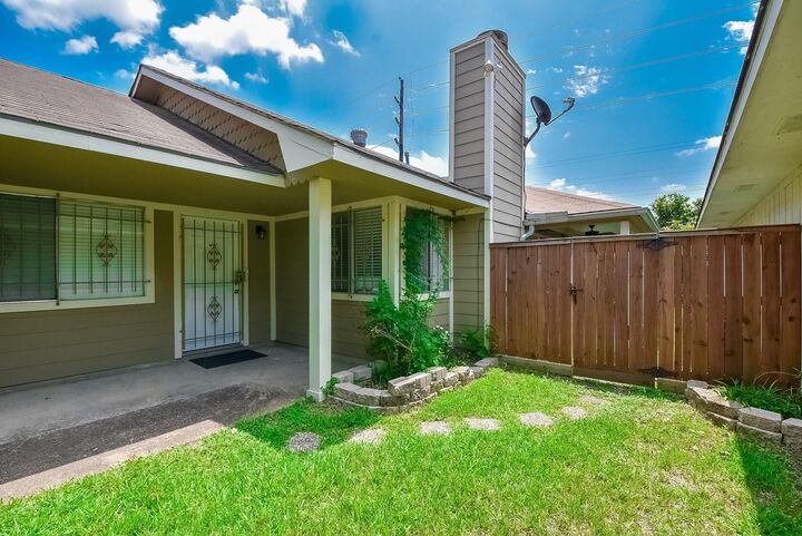 Property Photo: 3723 Varla Lane TX 77014