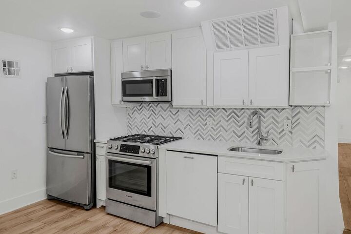 Property Photo:  104 Hopkins Ave #1  NJ 07306 