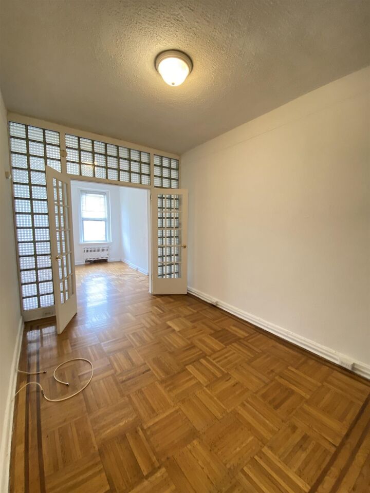 Property Photo:  410 Washington St 1  NJ 07030 