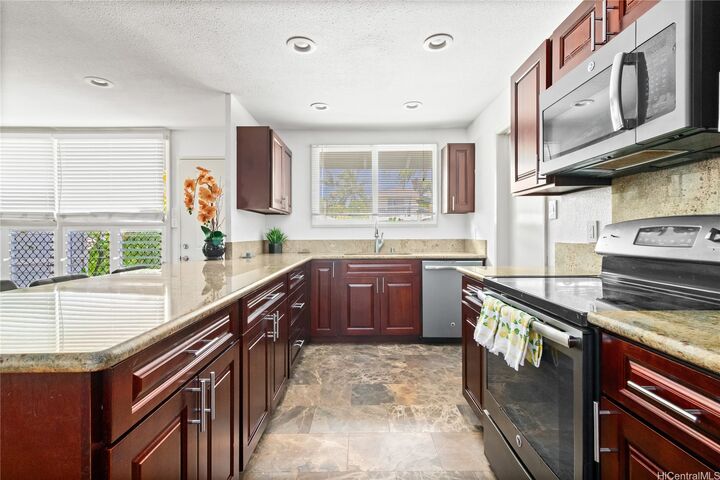 Property Photo:  433 Kaimake Loop A  HI 96734 