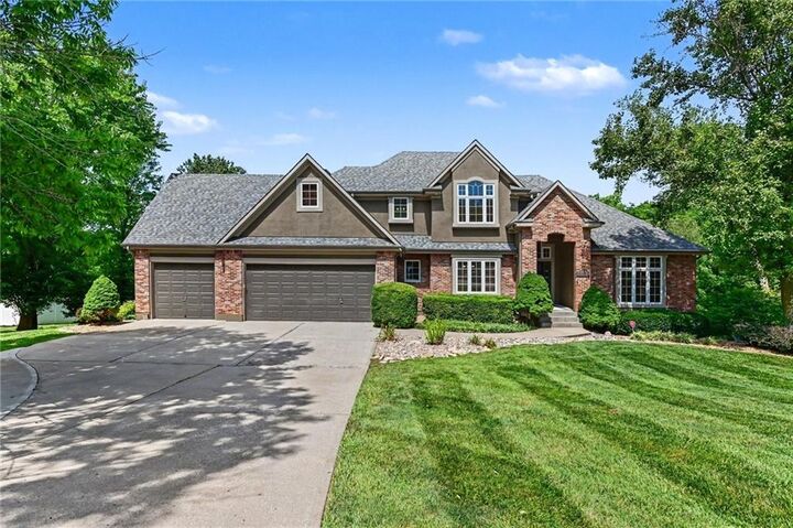 Property Photo: 4301 SE Willow Place Court MO 64014