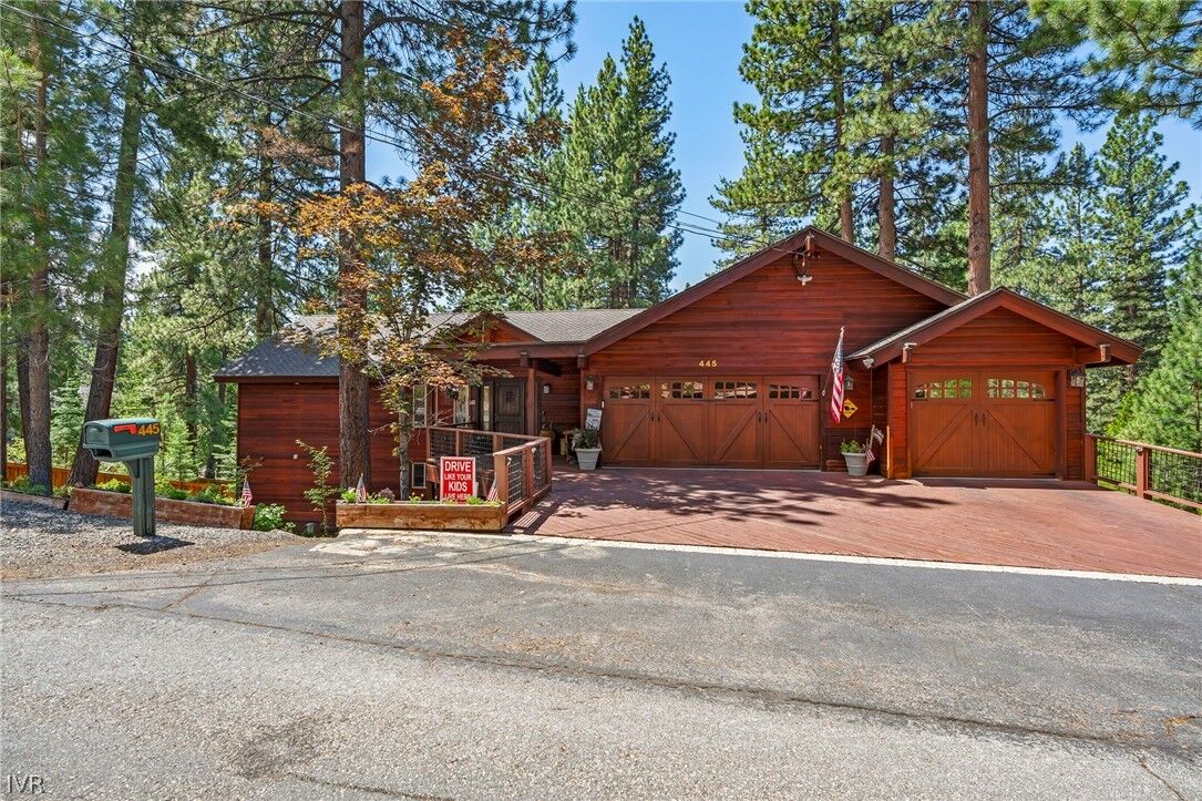Property Photo: 445 1st Green Drive NV 89451