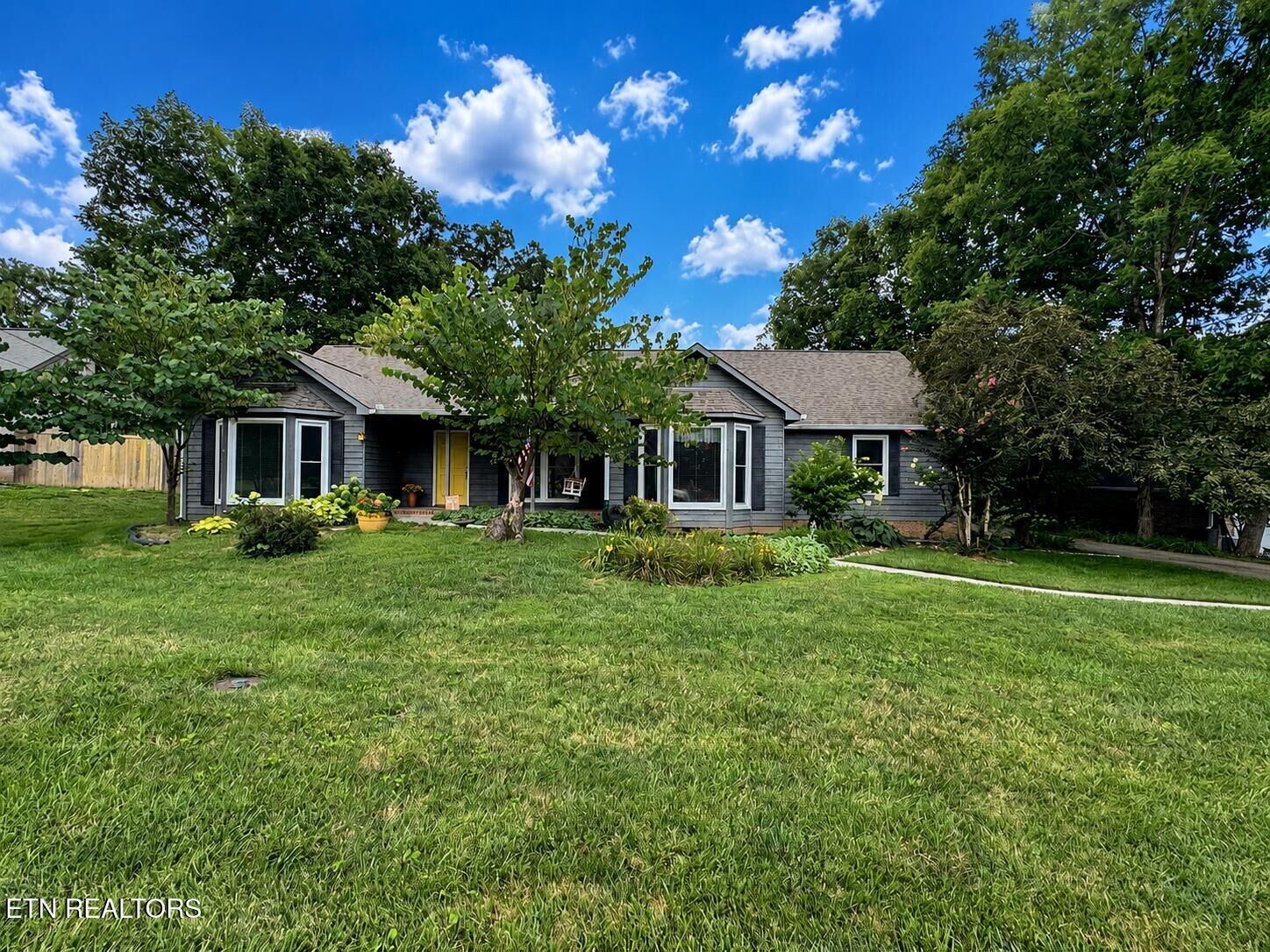 Property Photo:  3216 Roanoke Circle  TN 37920 