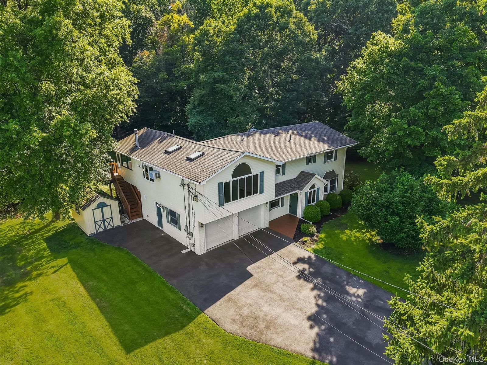 Property Photo:  143 Pineview Avenue  NY 10954 