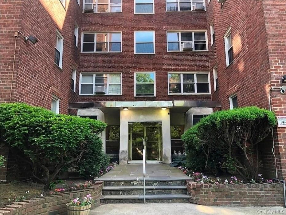 Property Photo: 1234 Midland Avenue 6E NY 10708
