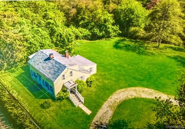 Property Photo: 1680 N Sea Road NY 11968