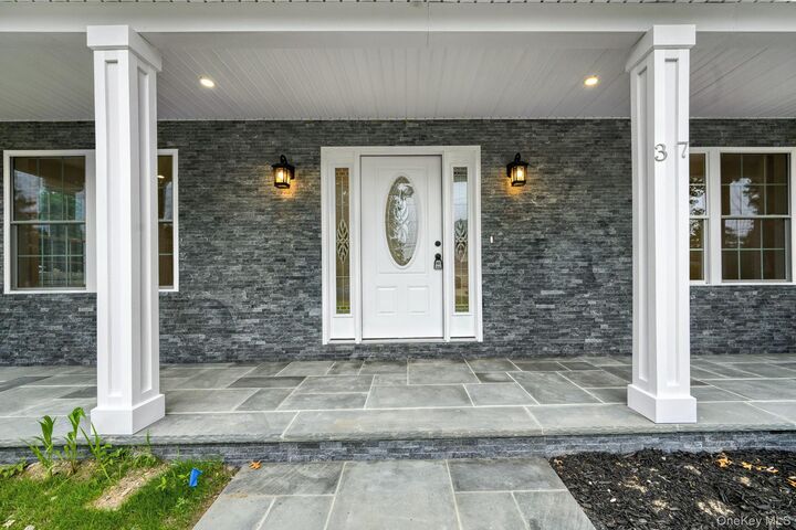 Property Photo: 37 Pentmoor Drive NY 11950