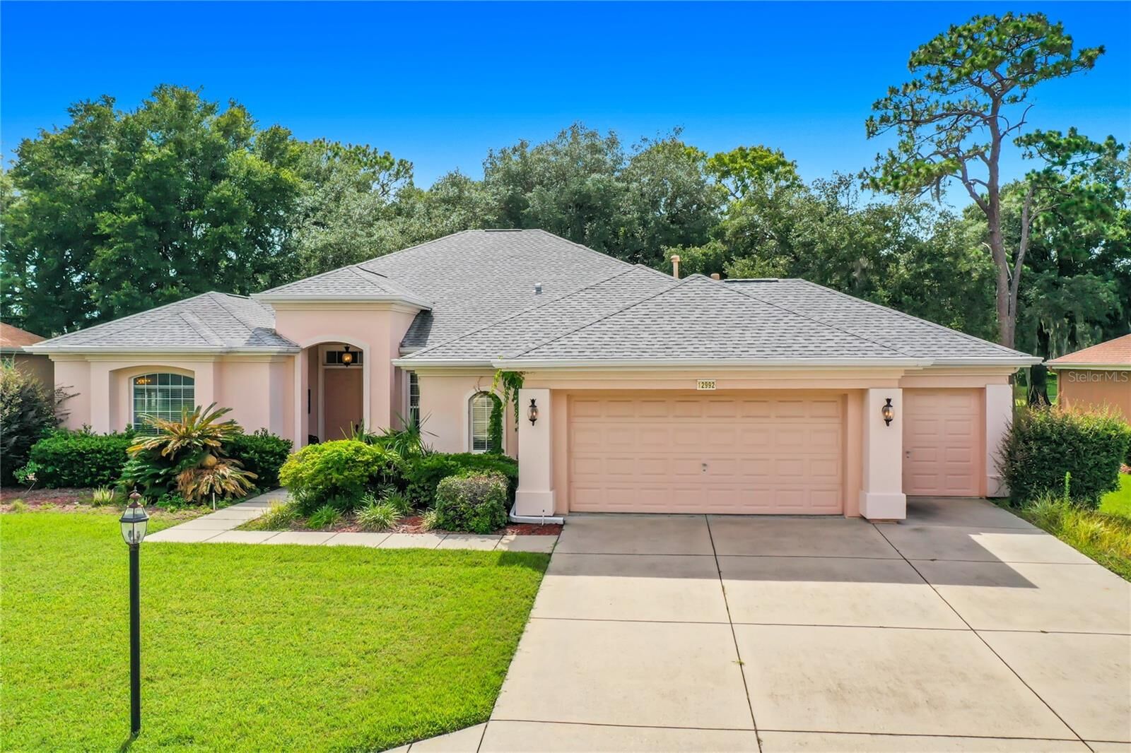 Property Photo: 12992 SE 91st Court FL 34491