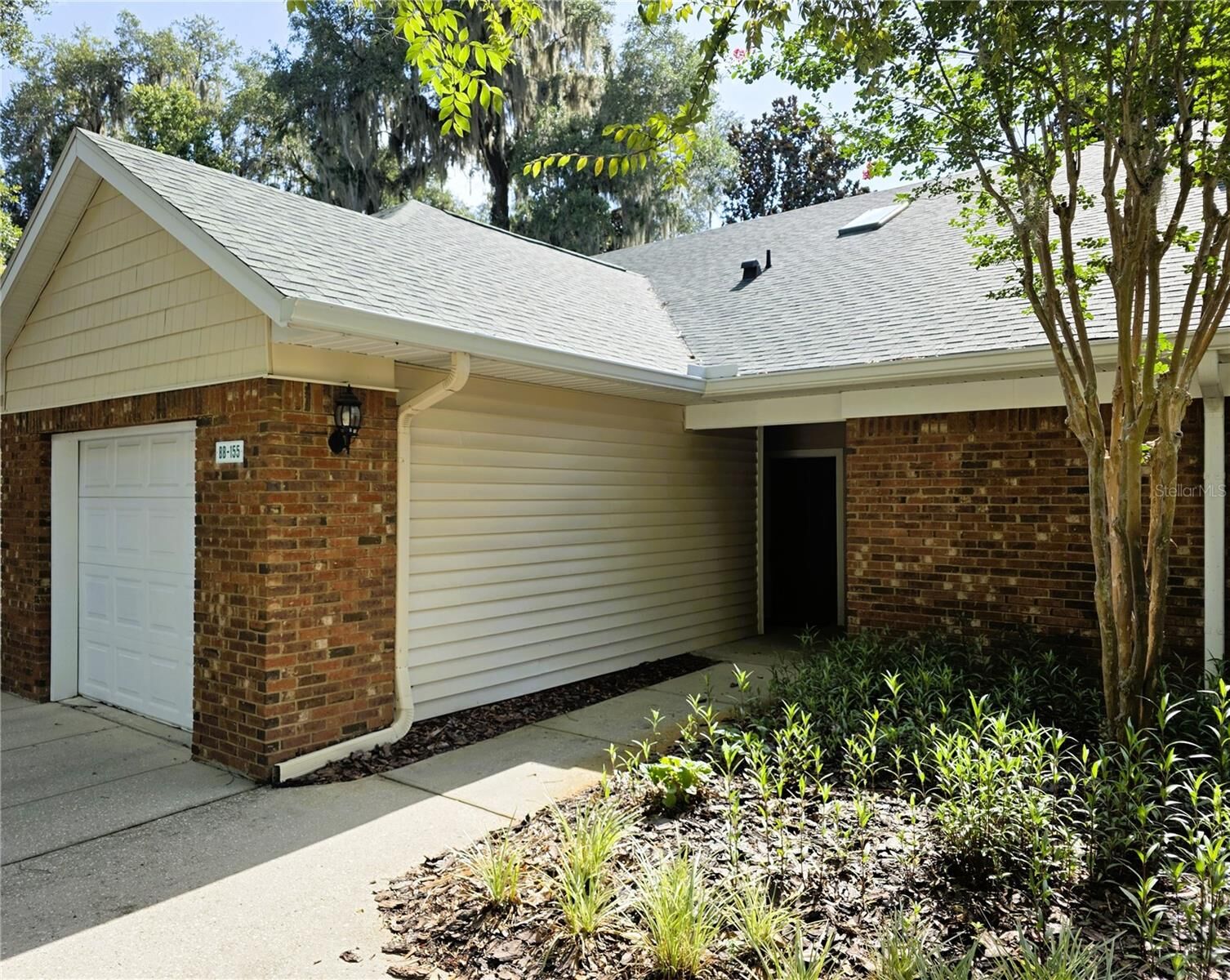 Property Photo: 13200 W Newberry Road Bb155 FL 32669