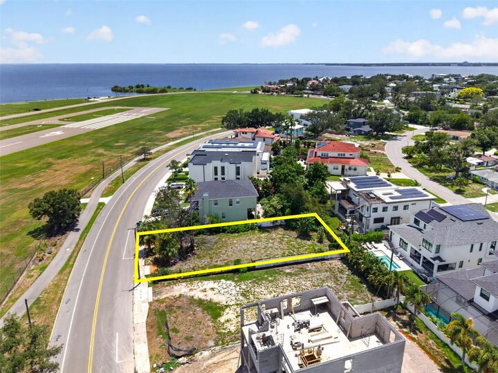 Property Photo: 830 S Davis Boulevard FL 33606