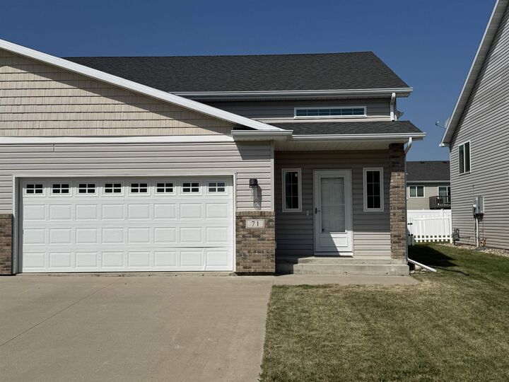 Property Photo: 71 NE Mulberry Loop ND 58703