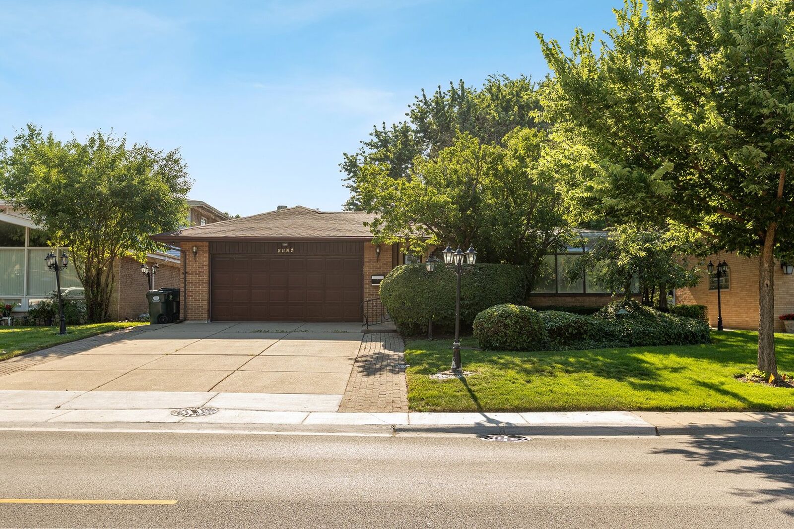 Property Photo:  6936 N Kostner Avenue  IL 60712 