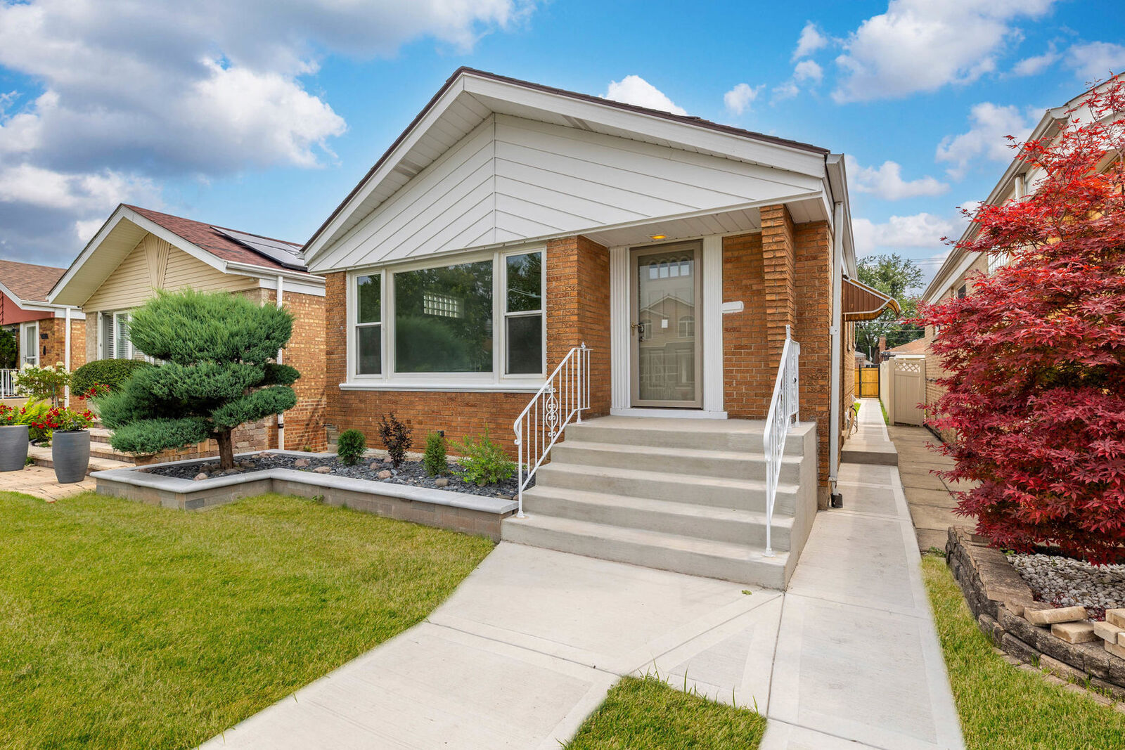 Property Photo:  6031 S Moody Avenue  IL 60638 