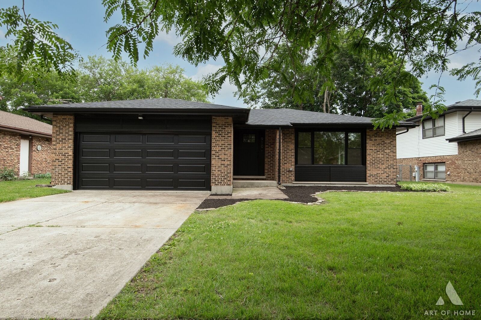 Property Photo: 910 College Avenue IL 60443